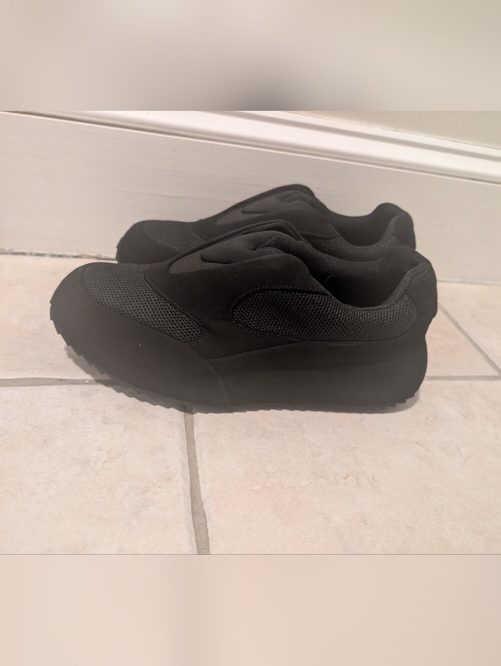 Yeezy BL-01s
